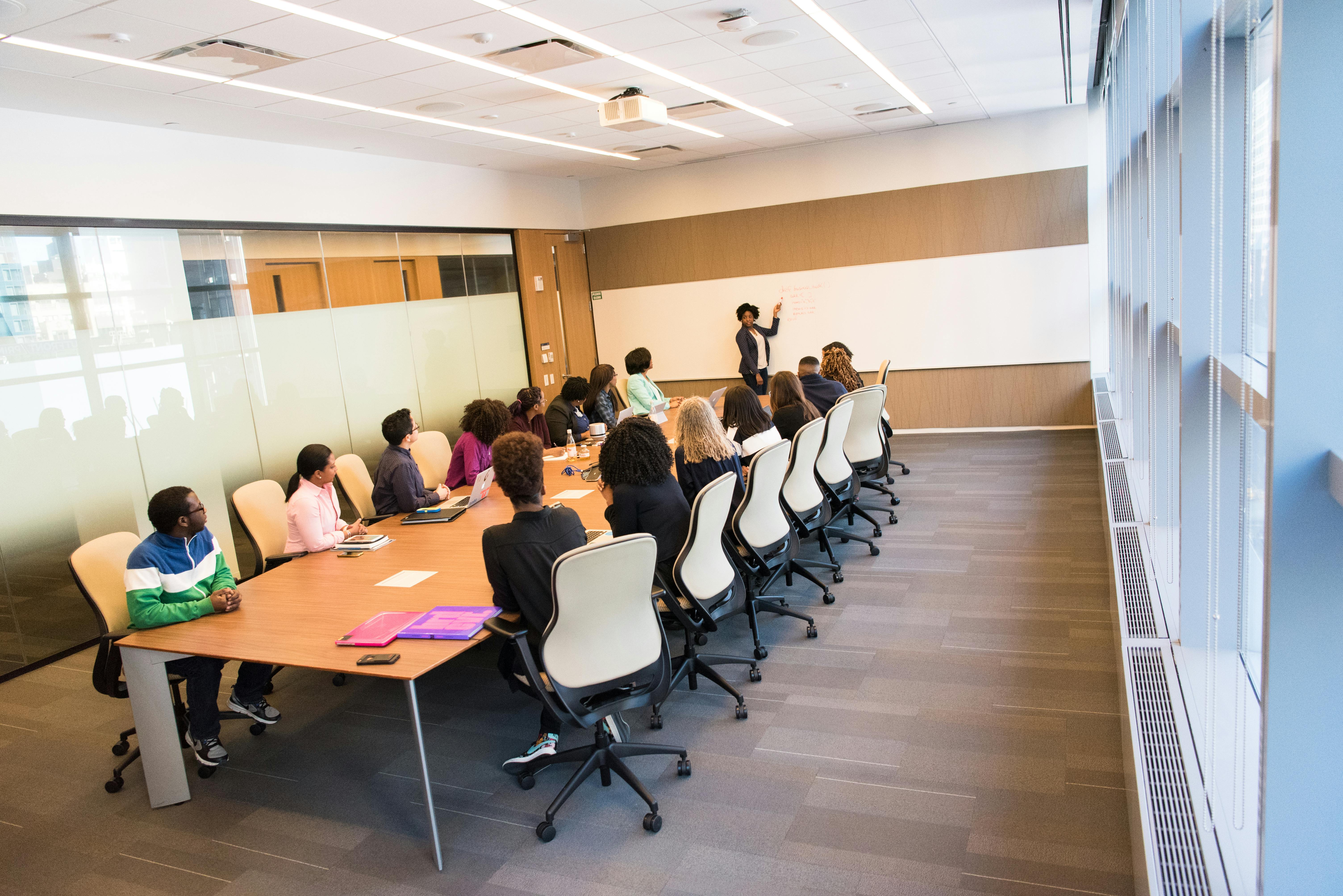 Trainer leading a project management and change management training session